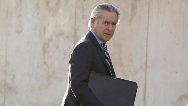 Anticorrupción pide cuatro años de cárcel para Blesa por los sobresueldos de Caja Madrid