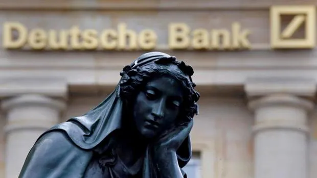 Estatua frente a la sede del Deutsche Bank, en Frankfurt