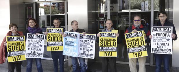 Protesta contra las cláusulas suelo