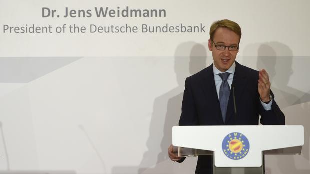 Para Weidmann, la política monetaria debe impulsar el crecimiento y reducir el paro