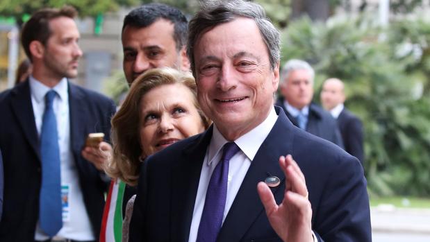 Mario Draghi, presidente del BCE, durante un encuentro en Italia