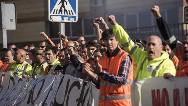 Protesta de los estibadores en el Puerto de Bilbao