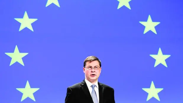 «Es momento de profundizar en la unión económica europea»