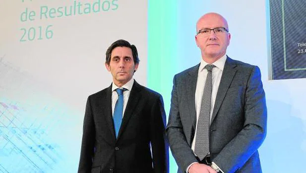 José María Álvarez-Pallete y Ángel Vilà en la presentación de resultados de 2016