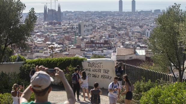 Ryanair llama a «desarrollar destinos alternativos» ante la turismofobia