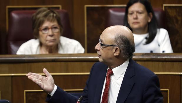 Montoro bloquea todos los gastos de la Generalitat