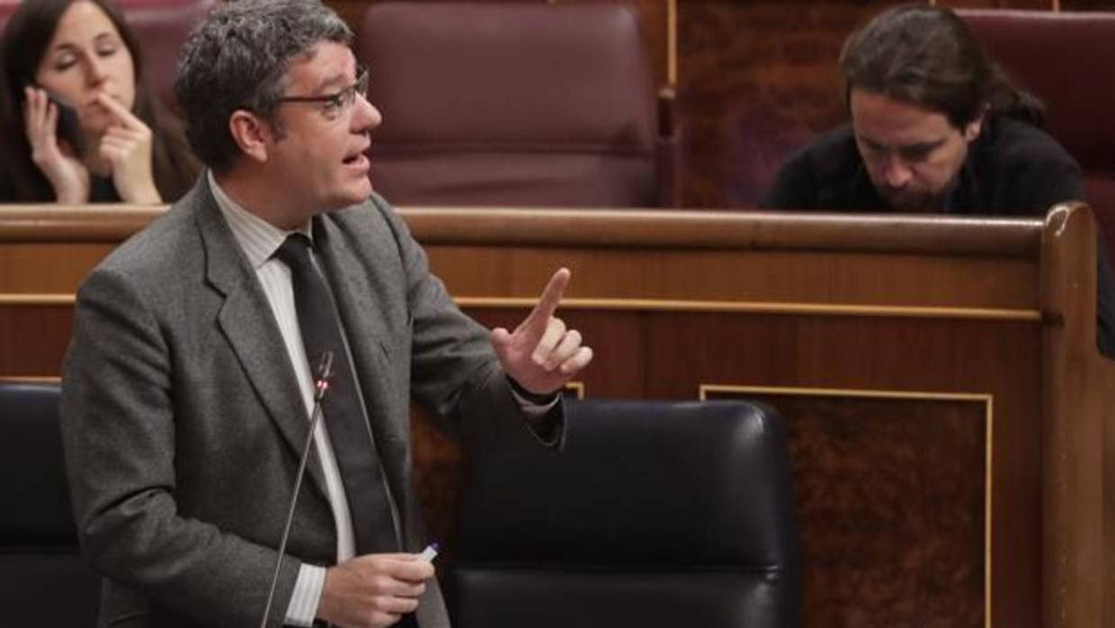 El ministro Nadal, esta mañana en el pleno del Congreso