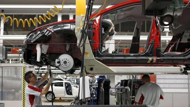 Seat contratará a 150 personas en 2018 para reforzar su producción en la planta de Martorell