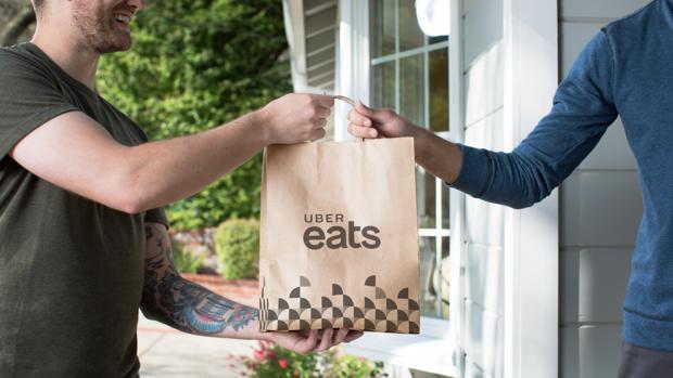 Uber Eats y AXA lanzan un seguro para repartidores a nivel europeo