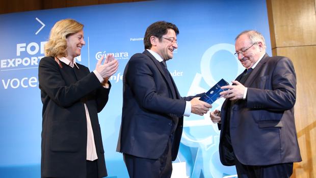 José Luis Bonet: «Espero que dentro de dos días Cataluña se dé cuenta de que no hay que distraerse»