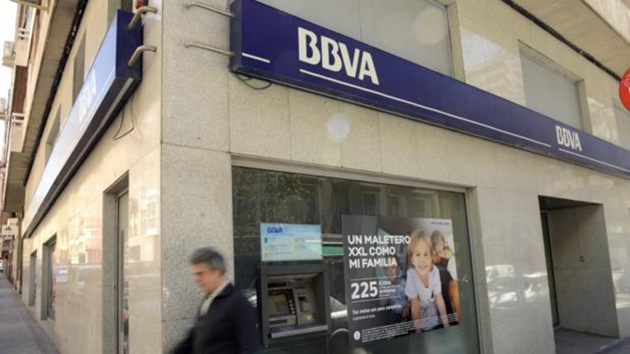El BBVA perdió 6.060 millones en depósitos en octubre