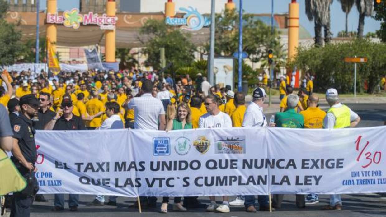 Manifestación de taxistas contra el avance de las VTC