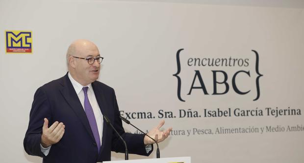 El comisario europeo de Agricultura ensalza el vino de Jerez y el aceite de oliva