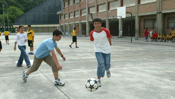 Extraescolares, la extendida costumbre de «aparcar» a los niños