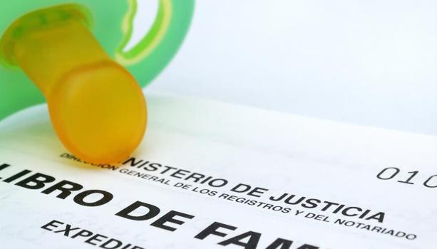 Los Presupuestos 2018 incluyen dos nuevos cheques fiscales para las familias