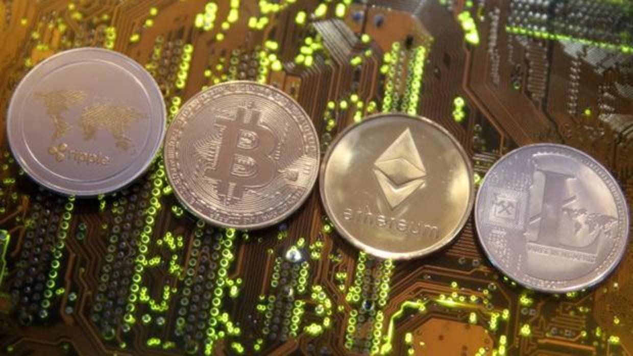 Representaciones de las criptomonedas ripple, bitcoin, ethereum y litecoin