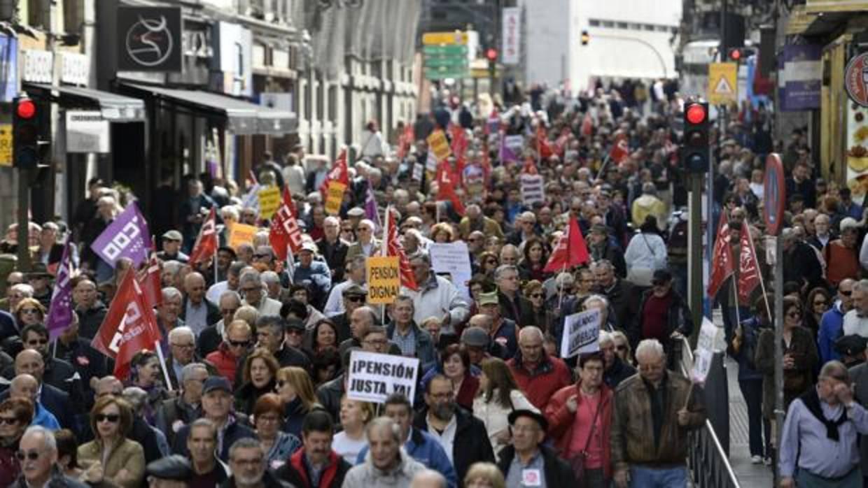 Manifestación de los pensionistas por el centro de Madrid
