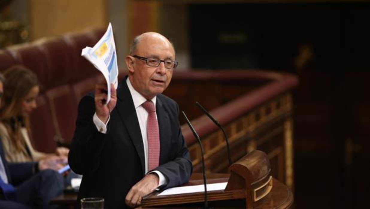 El ministro de Hacienda, Cristóbal Montoro, hace unos días en el Congreso de los Diputados.