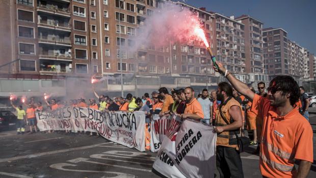 Los estibadores suspenden las huelgas tras alcanzar un acuerdo con el Gobierno