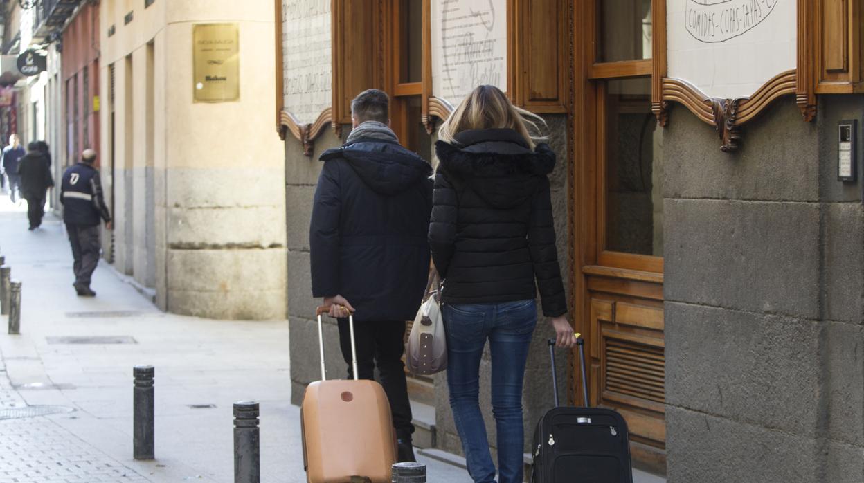 Bruselas cerca a Airbnb para que se ajuste a la normativa europea de consumidores