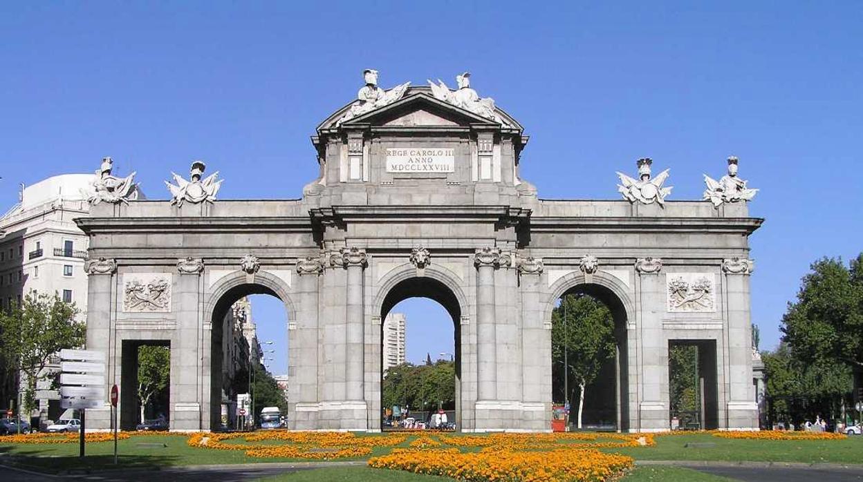 Puerta De Alcalá