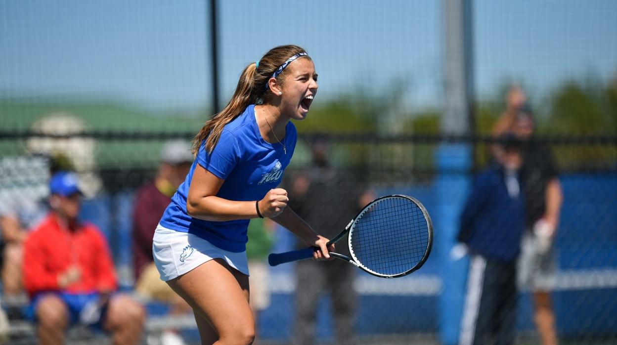 Laura Falceto, pbeca de tenis en Florida Golf Coast University