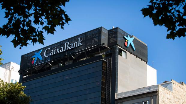 Caixabank dispara sus ganancias un 54,6% hasta junio y logra un beneficio de 1.298 millones