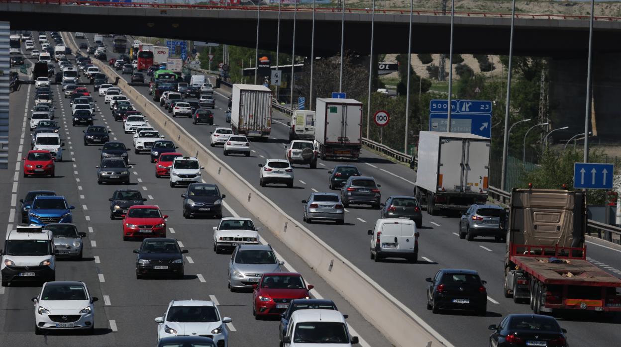 Operación salida en el pasado puente del primero de mayo en Madrid