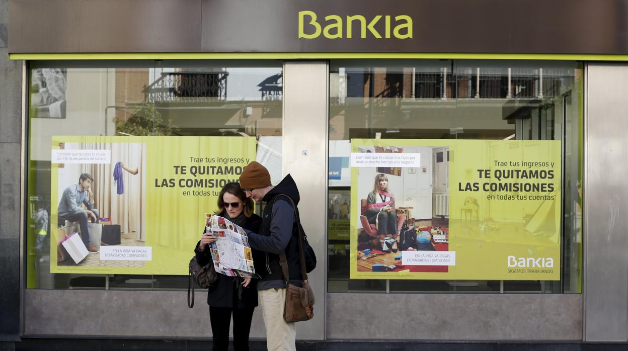 La CE autoriza la alianza de Bankia y Crédit Agricole para los créditos al consumo