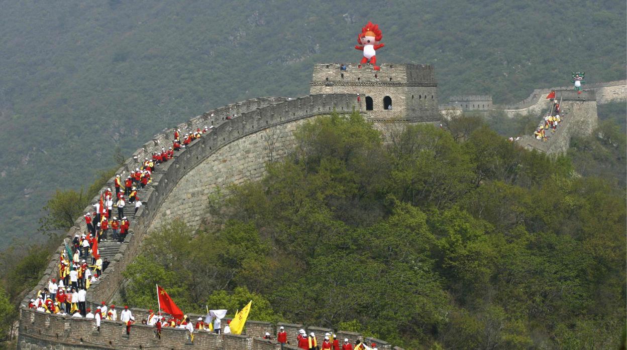 Polémica en China tras ofrecer Airbnb noches en atalaya de la Gran Muralla