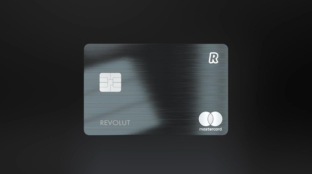 Revolut lanza la primera tarjeta de metal con «cashback» en criptomonedas