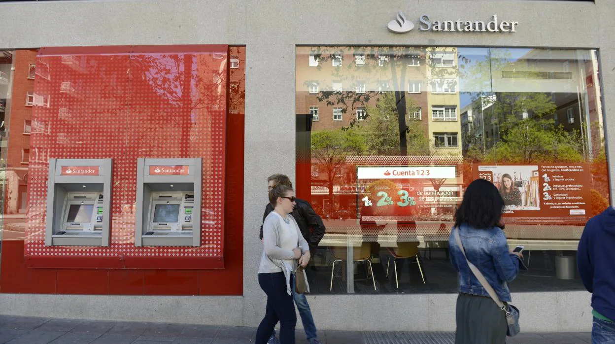 El Banco de España confirma la multa al Santander por no proteger a los hipotecados sin recursos