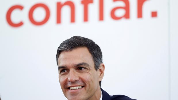 Sánchez y su ministra de Industria difieren sobre el impuesto al diésel y otras cuatro noticias económicas