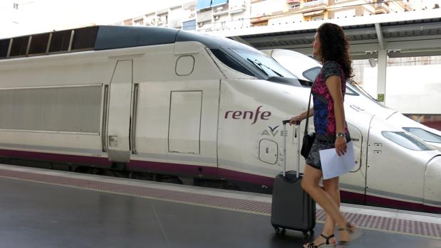 Renfe estudia impugnar la llegada del AVE privado a España