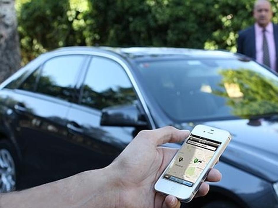 Uber y Cabify ofrecerán este miércoles viajes de forma gratuita
