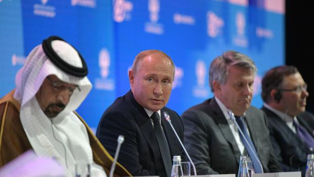 Arabia Saudí y Rusia pactaron en secreto incrementar, a partir de Septiembre, la producción de petróleo