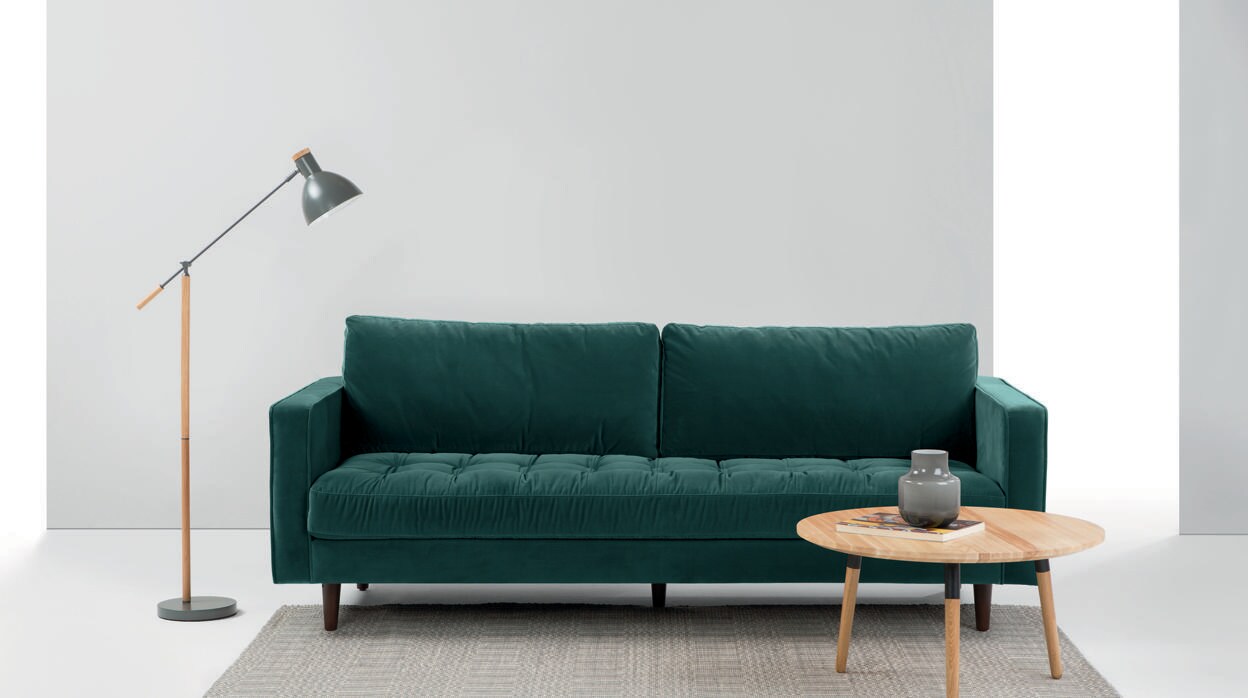 Una muestra de un sofá a la venta en Made.com
