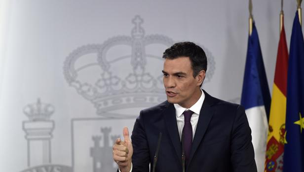 Sánchez anuncia un real decreto para que la banca pague el impuesto de las hipotecas a partir de ahora