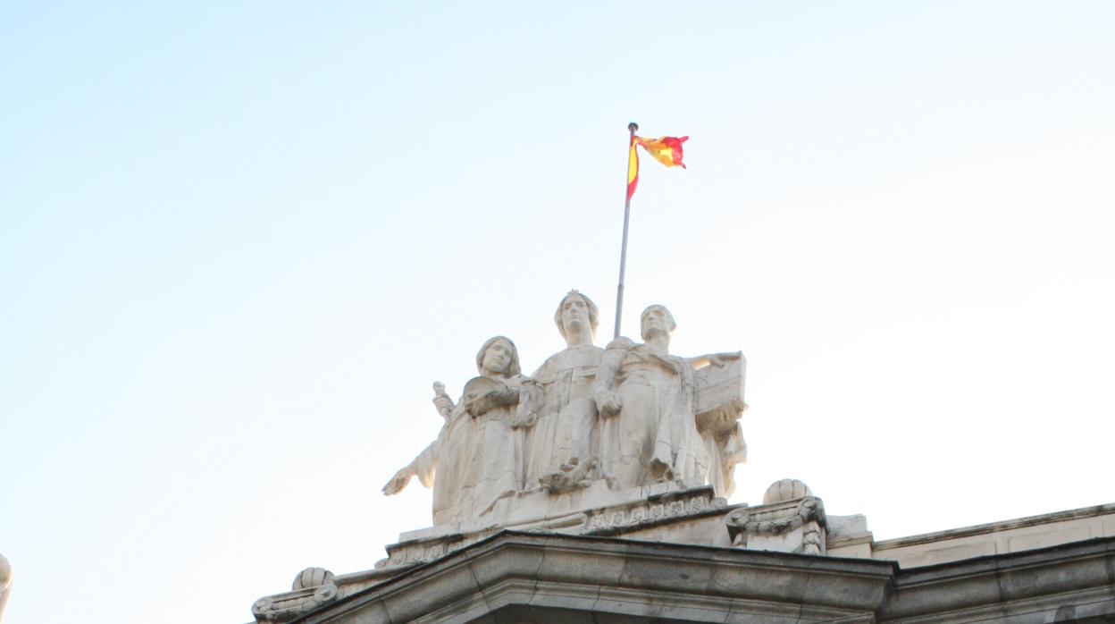 Fachada del Tribunal Supremo en la capital de España
