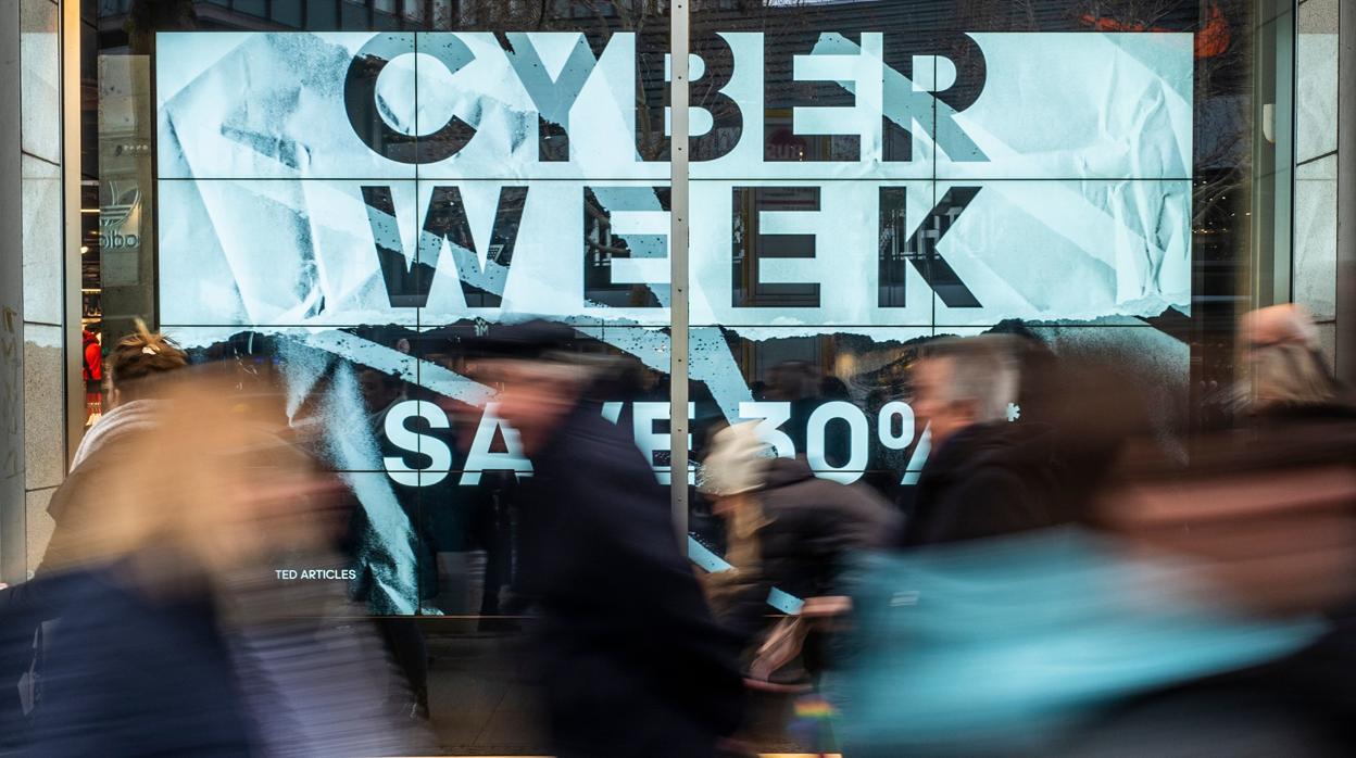 Campaña publicitaria del Cyber Monday en una calle de Berlín