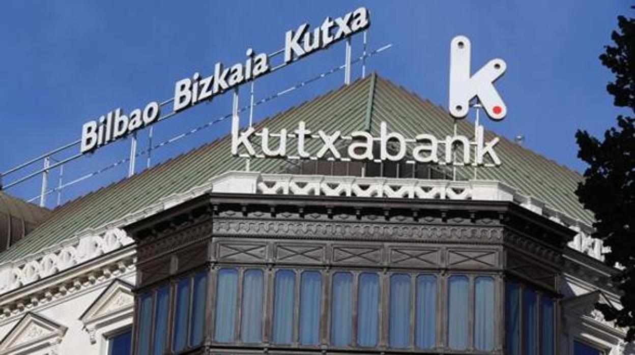 Kutxabank vende una cartera de riesgo por valor de 700 millones