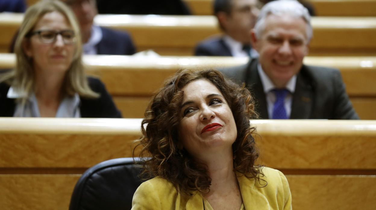 La ministra de Hacienda, María Jesus Montero, en el Senado