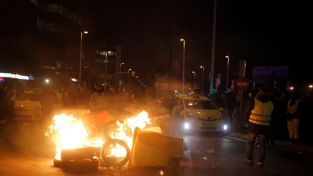 Huelga de taxis: los taxistas de Barcelona desconvocan la huelga indefinida