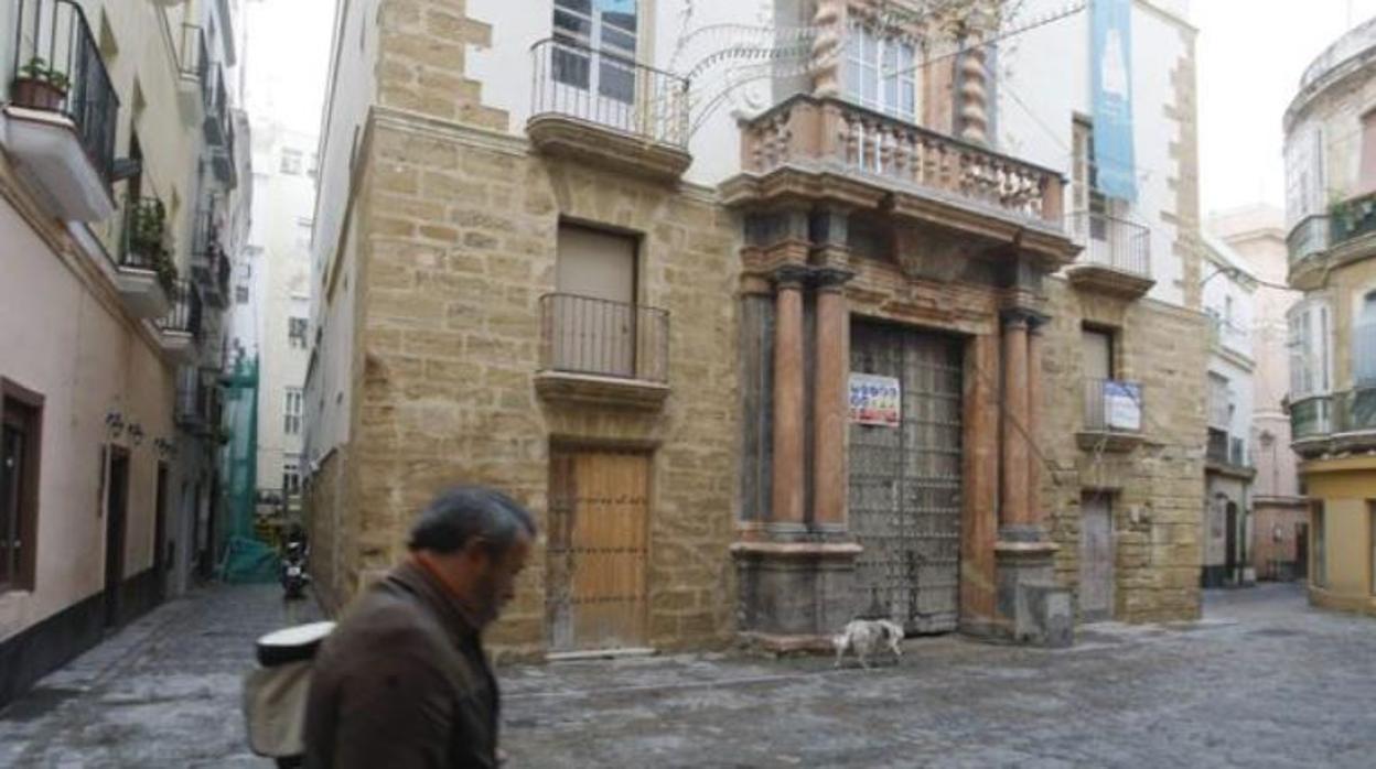 La cadena Hotusa convertirá La Casa del Alirante de Cádiz en un 5 estrellas