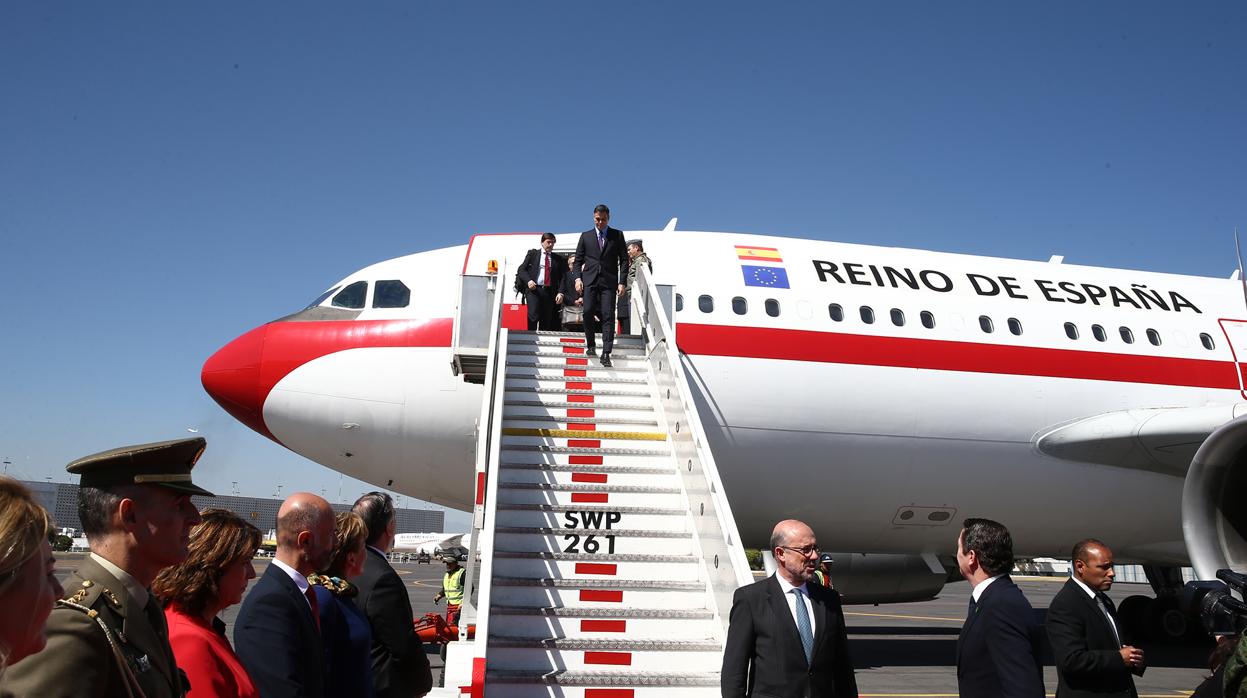 Pedro Sánchez, a su llegada al aeropuerto de Ciudad de México