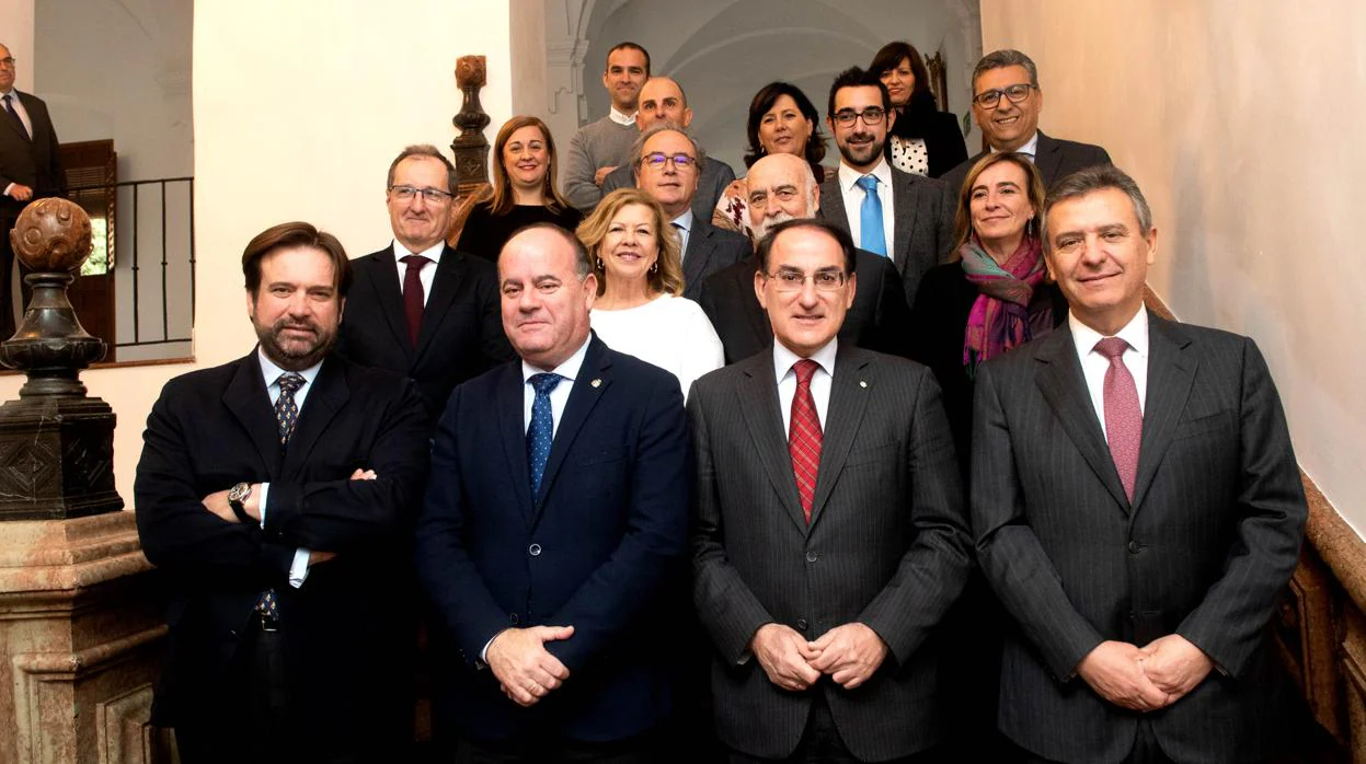 El comité ejecutivo de la CEA ha visitado el Ayuntamiento de Antequera
