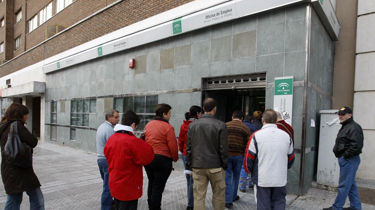 El paro sube en febrero en 3.279 personas, el mayor aumento en este mes desde 2013