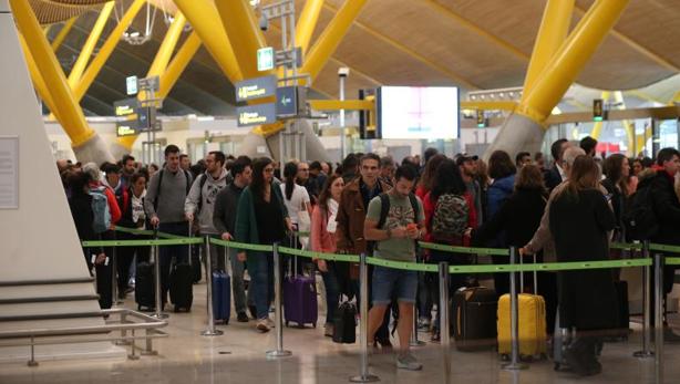 Huelgas en aeropuertos y trenes en Semana Santa y otras cuatro noticias económicas de la mañana