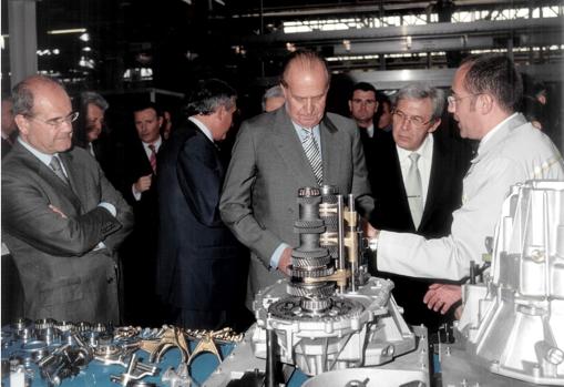 Visita del Rey DFon Juan Carlos a la factoría Renault de Sevilla en el año 2005