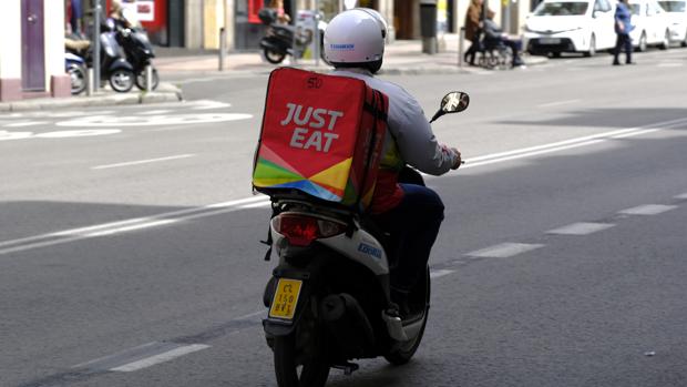 Pedir comida a domicilio online, el sector que más crecerá en 2019